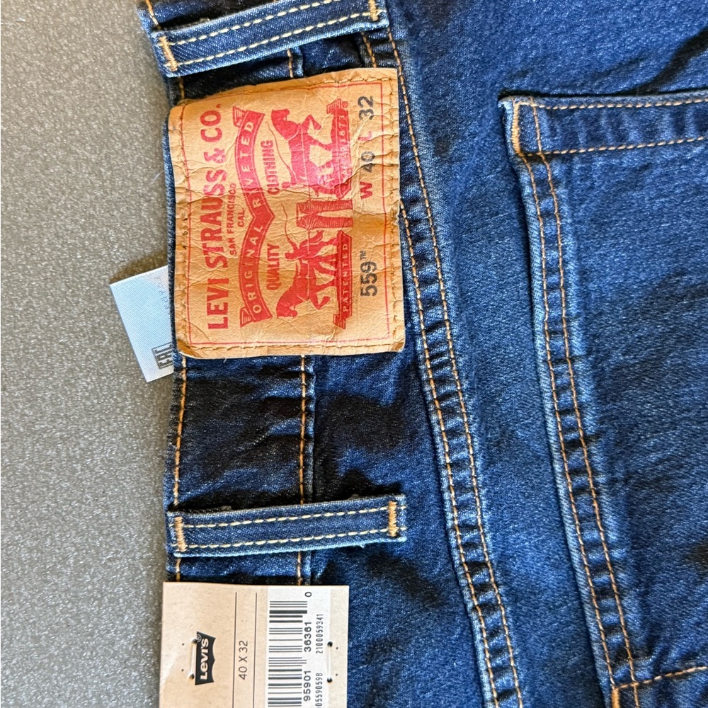 Levi's Relaxed Fit Dark Blue Jeans